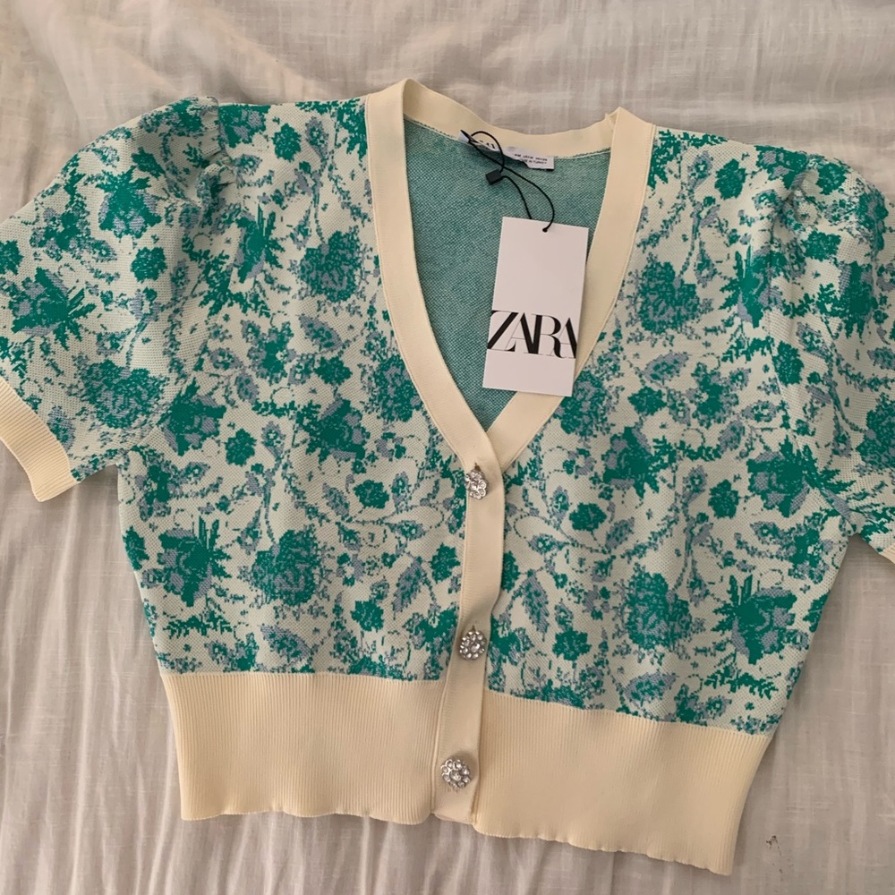 Brand new Zara top!